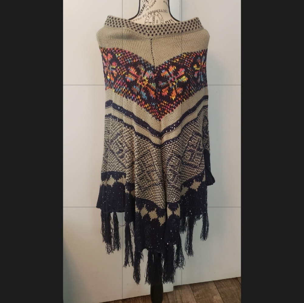 Sequin Fringe Poncho - Picture 7 of 8